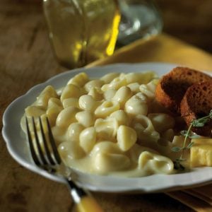 White Cheddar Macaroni & Cheese Entree | Styled