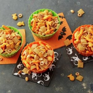 Reduced-fat Cheddar Snack Mix | Styled