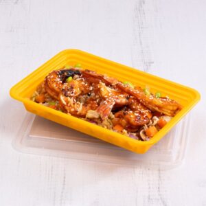 28 oz. Plastic Rectangle Container with Lid | Styled