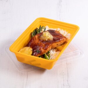38 oz. Plastic Rectangle Containers with Lids | Styled
