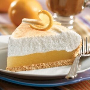 Gourmet Lemon Meringue Pie | Styled