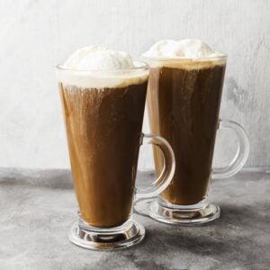 BEVERAGE SYRUP ALMND PLAS 1LTR | Styled