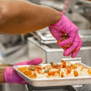 Glove Nitrile Medium Powdered Pink | Styled