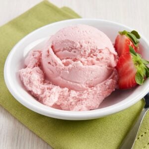 ICE CREAM STRAWB | Styled