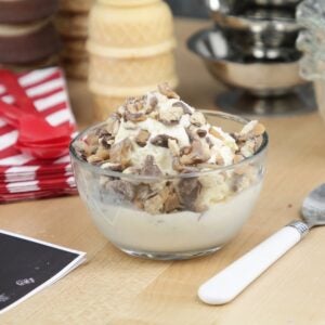 Medium Powder-Free Blue Gloves | Styled