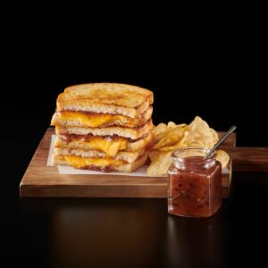 Bacon Maple Apple Jam 44z | Styled