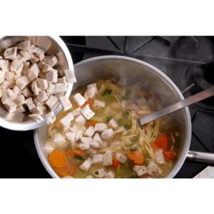 1/2″ Diced Cooked Chicken, White/Dark | Styled