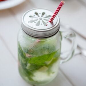 STRAW PAPER RED 100CT | Styled